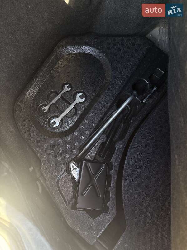 Седан Toyota Camry 2011 в Харькове