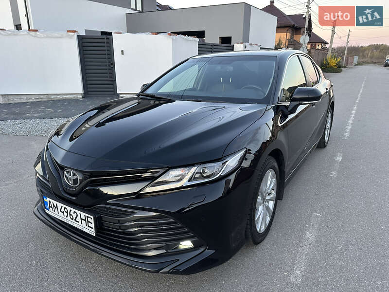 Седан Toyota Camry 2020 в Житомирі