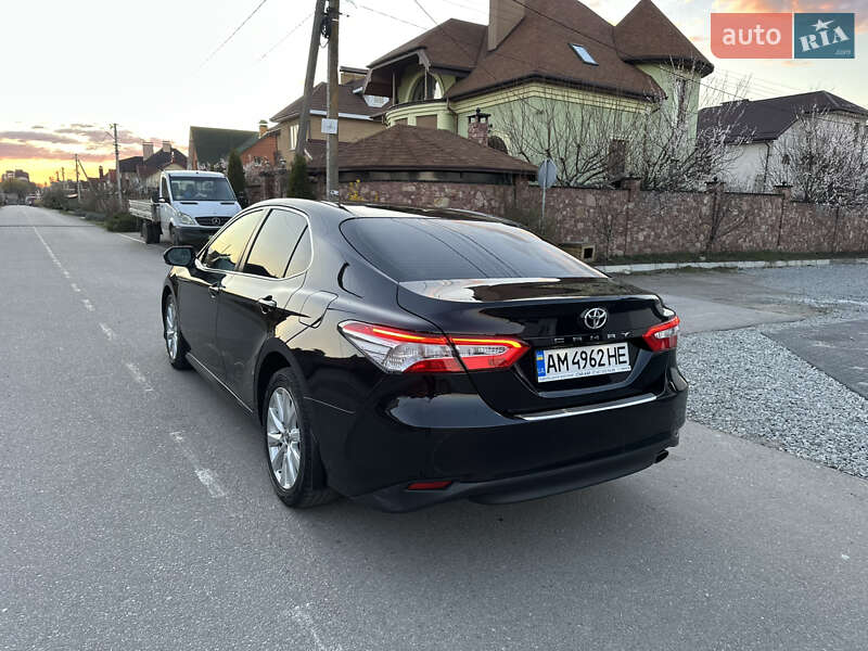 Седан Toyota Camry 2020 в Житомирі