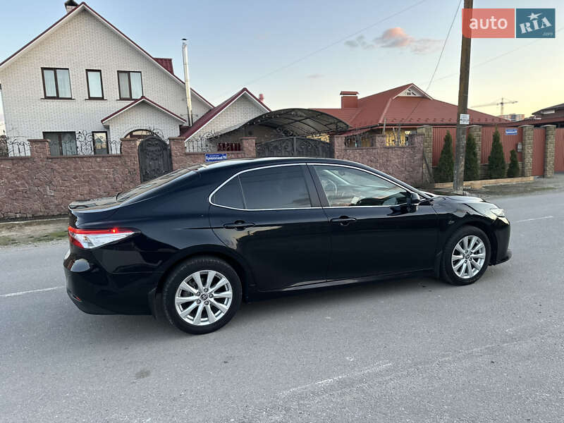 Седан Toyota Camry 2020 в Житомирі