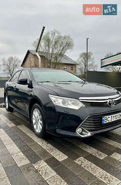 Седан Toyota Camry 2015 в Львові
