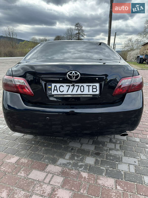 Седан Toyota Camry 2007 в Хырове
