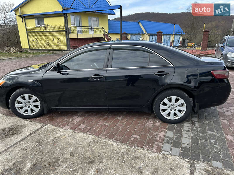 Седан Toyota Camry 2007 в Хырове