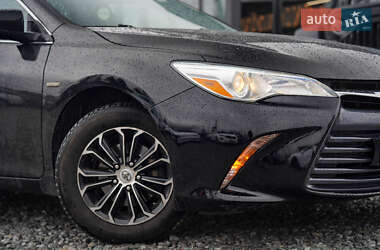 Седан Toyota Camry 2015 в 