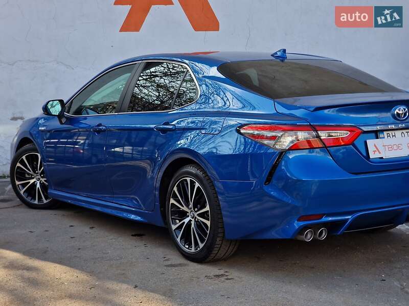 Седан Toyota Camry 2019 в Одесі