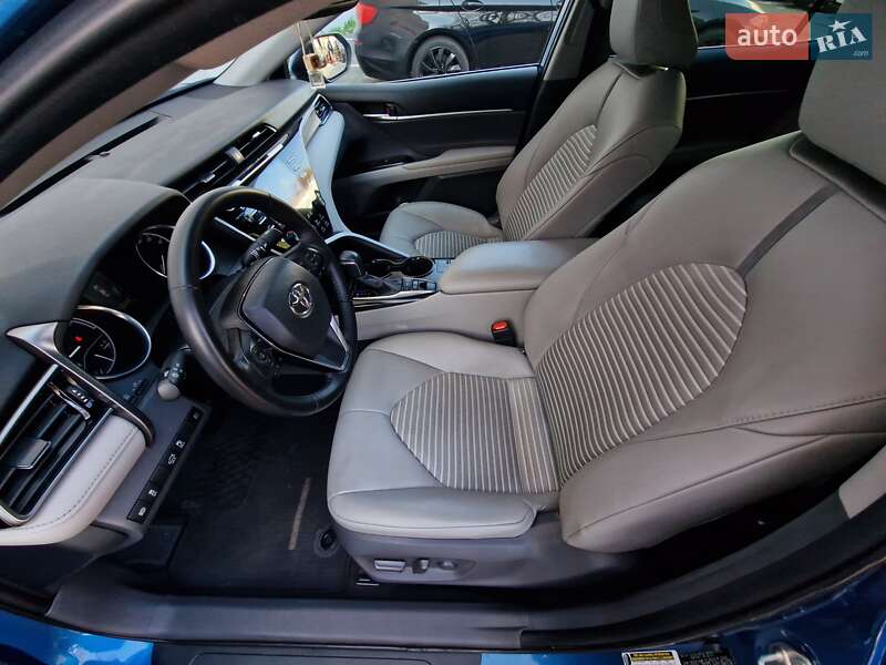 Седан Toyota Camry 2019 в Одесі