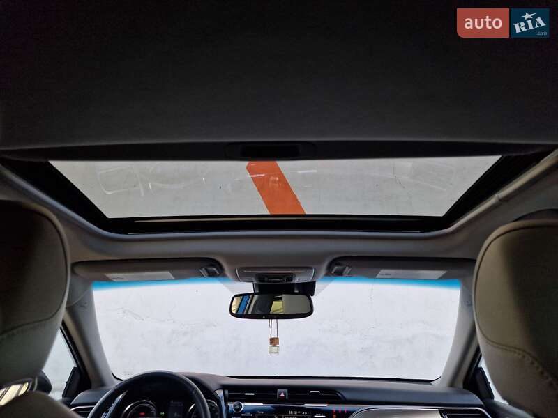 Седан Toyota Camry 2019 в Одесі