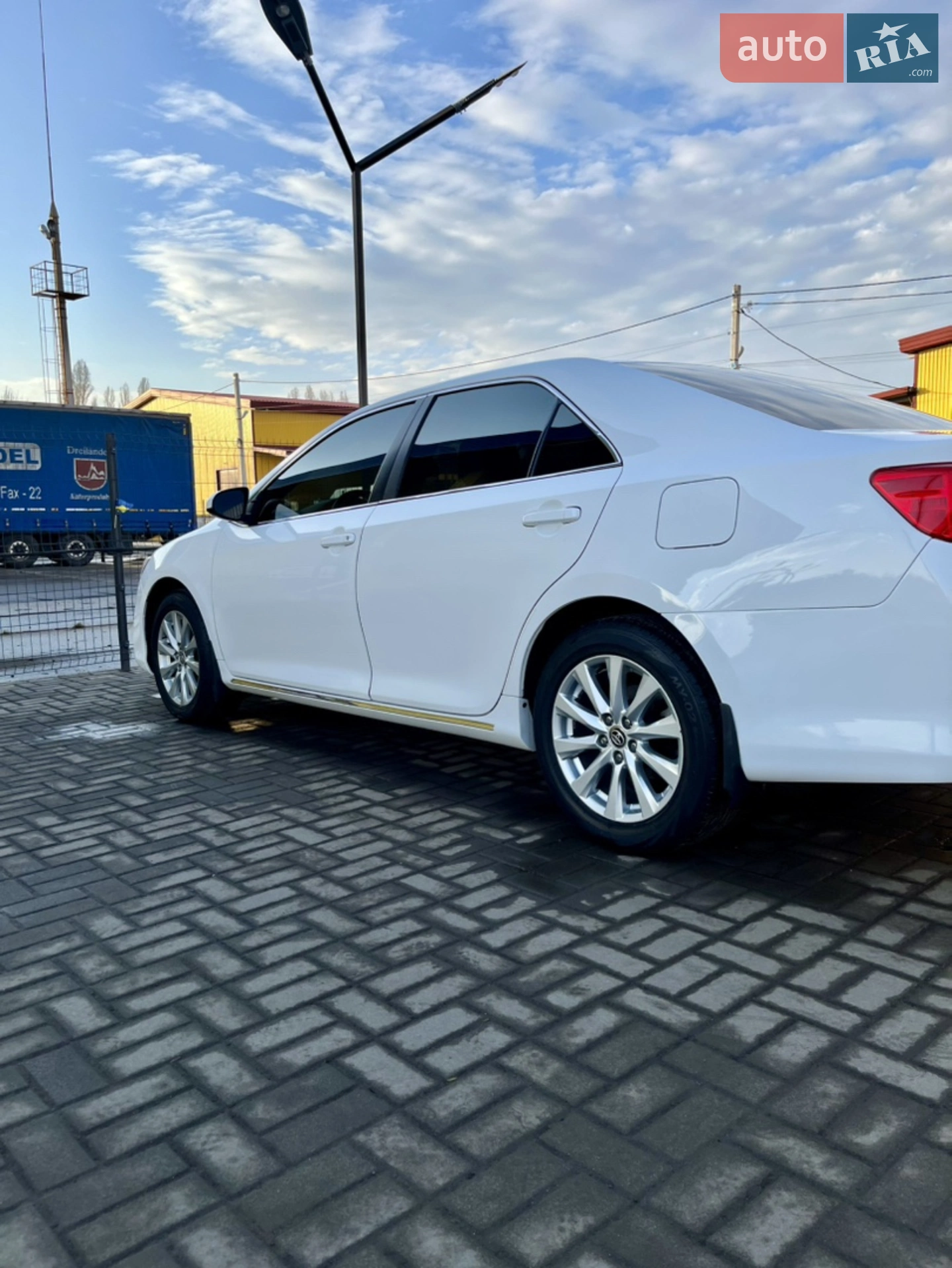2013 Toyota Camry - мініатюра 3