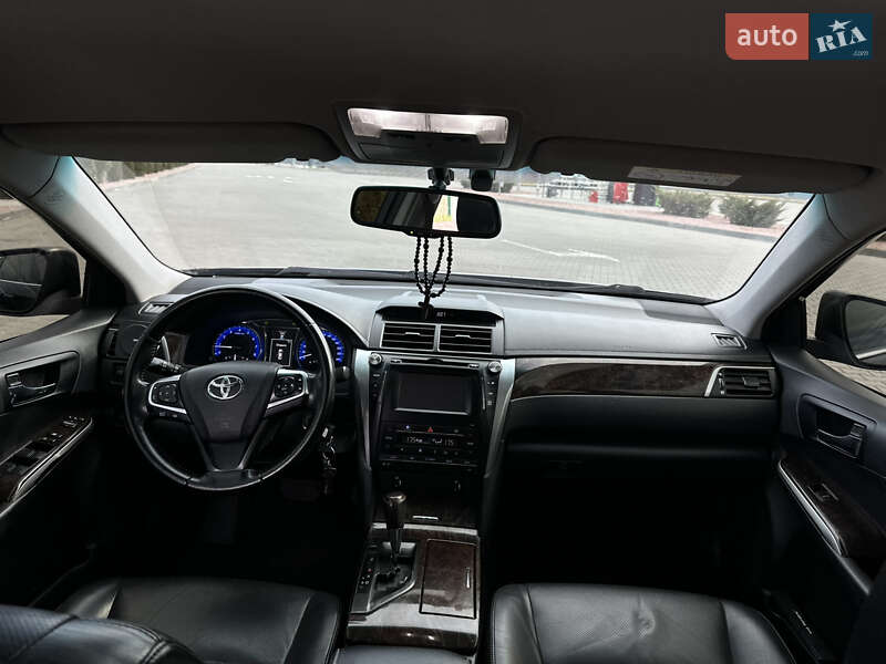 Седан Toyota Camry 2014 в Коростышеве