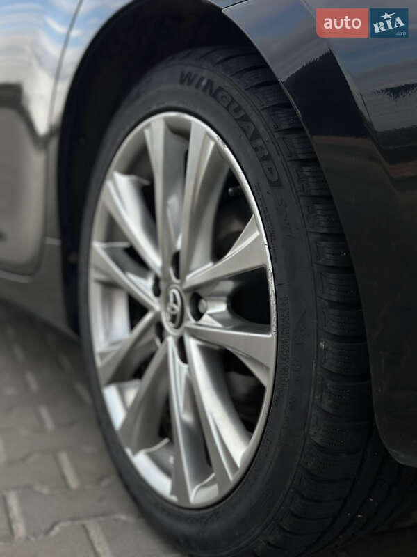 Седан Toyota Camry 2014 в Коростышеве