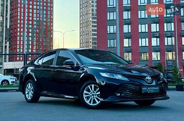 Седан Toyota Camry 2018 в 