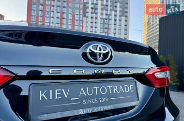 Седан Toyota Camry 2018 в 