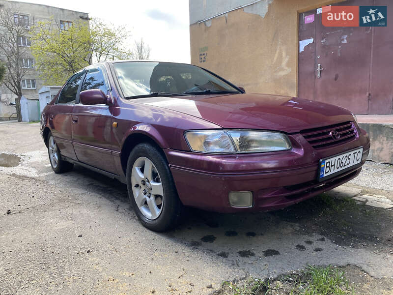 Седан Toyota Camry 1997 в 