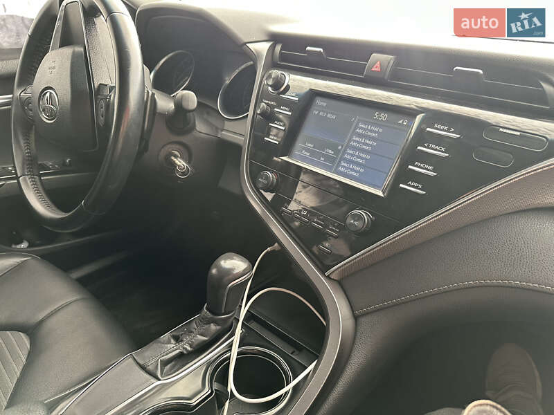 Седан Toyota Camry 2018 в Борисполе