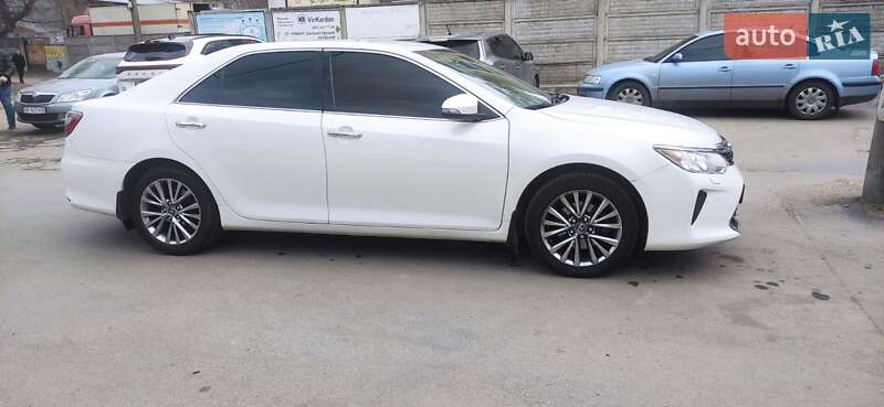 Седан Toyota Camry 2017 в Вінниці
