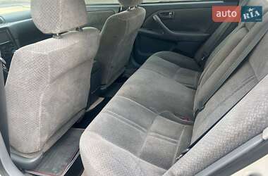 Седан Toyota Camry 2000 в 