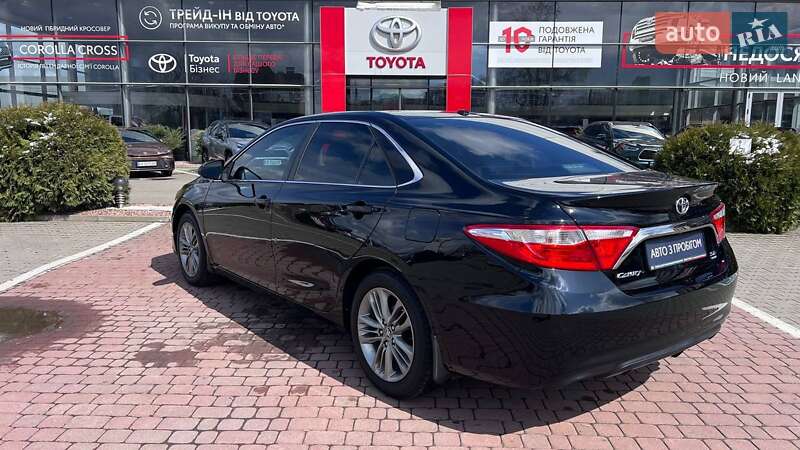 Седан Toyota Camry 2016 в Хмельницькому