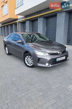 Седан Toyota Camry 2015 в Виннице