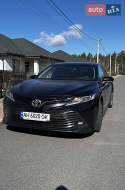 Седан Toyota Camry 2019 в 