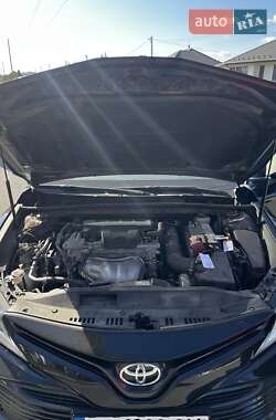 Седан Toyota Camry 2019 в 