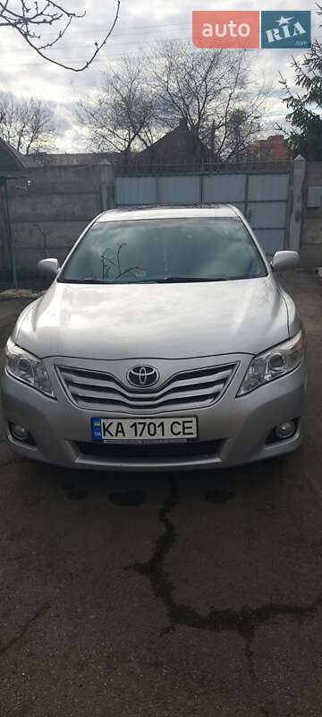 Toyota Camry 2011