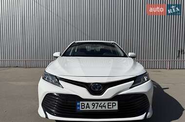 Седан Toyota Camry 2020 в 
