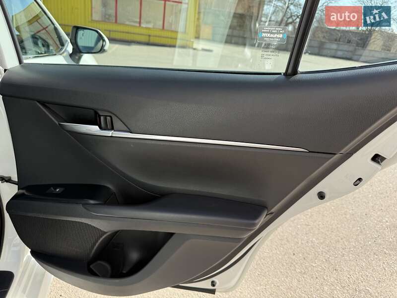 Седан Toyota Camry 2020 в Кропивницком