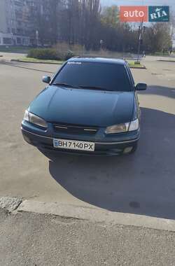 Седан Toyota Camry 1997 в 