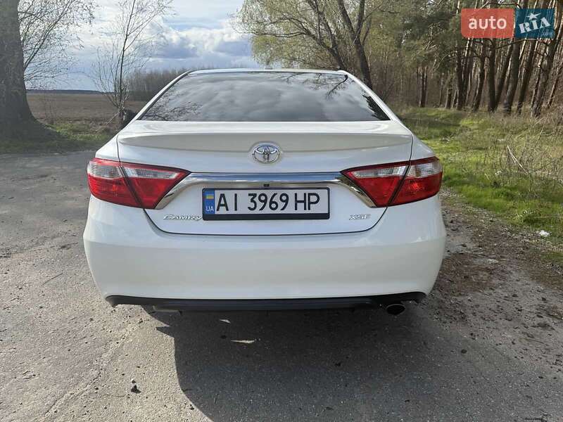 Седан Toyota Camry 2015 в Броварах