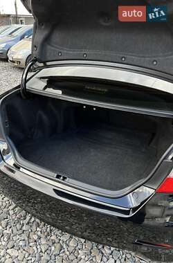 Седан Toyota Camry 2013 в 