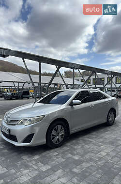 Седан Toyota Camry 2012 в 
