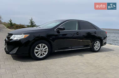 Седан Toyota Camry 2012 в 