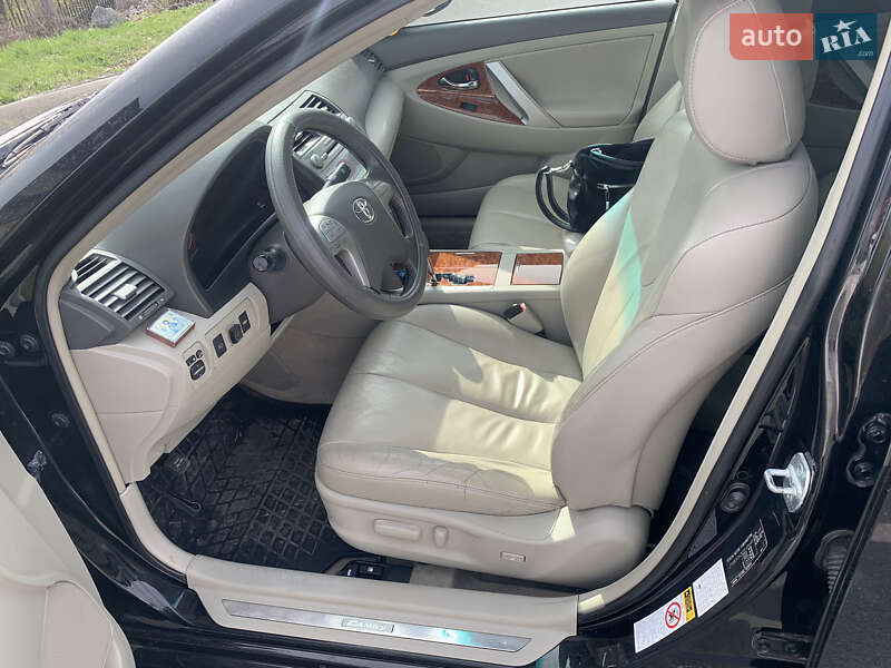 Седан Toyota Camry 2007 в Умані
