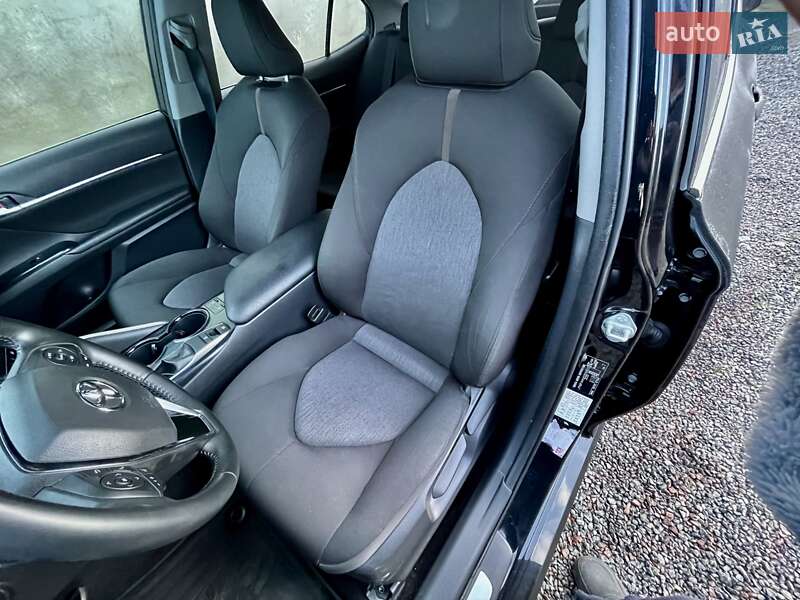 Седан Toyota Camry 2020 в Броварах