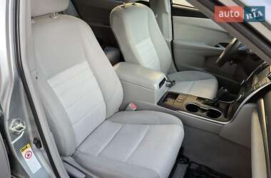 Седан Toyota Camry 2016 в 