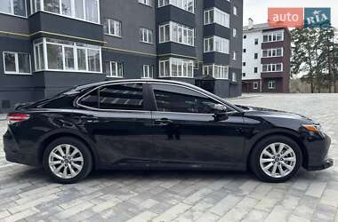 Седан Toyota Camry 2018 в 