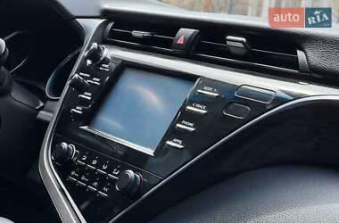Седан Toyota Camry 2018 в 