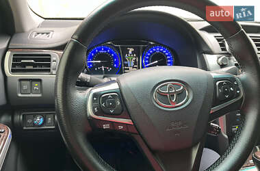 Седан Toyota Camry 2016 в 