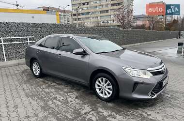 Седан Toyota Camry 2016 в 