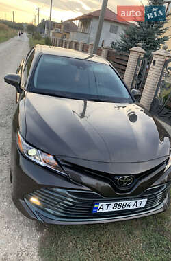 Седан Toyota Camry 2017 в 