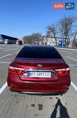 Седан Toyota Camry 2016 в 