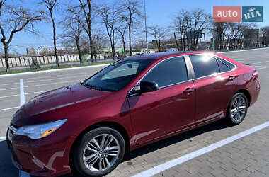 Седан Toyota Camry 2016 в 