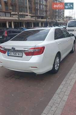 Седан Toyota Camry 2014 в 