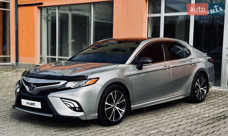 Toyota Camry 2018