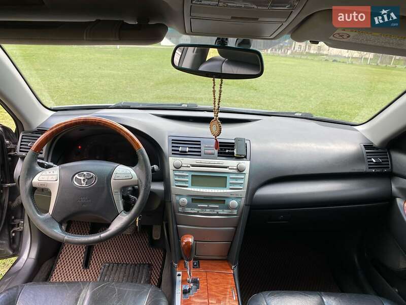 Седан Toyota Camry 2007 в 