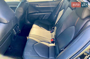 Седан Toyota Camry 2018 в 