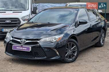Седан Toyota Camry 2015 в Киеве