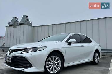 Седан Toyota Camry 2019 в 