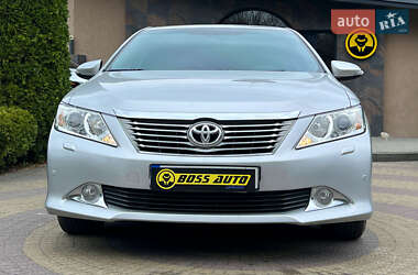 Седан Toyota Camry 2013 в 