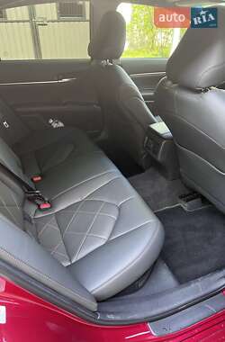 Седан Toyota Camry 2018 в Дніпрі